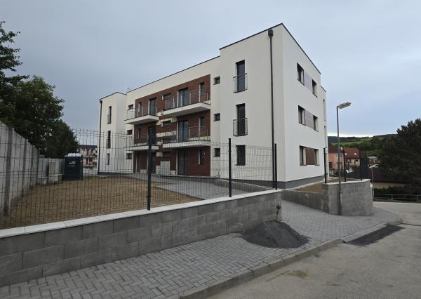 3i BYT 70m² balkón 5m² novostavba BANKA v - štádiu ŠTANDARD