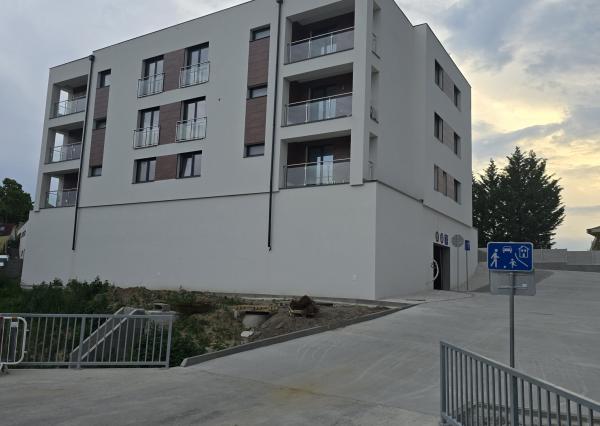 3i BYT 70m² balkón 5m² novostavba BANKA v - štádiu ŠTANDARD