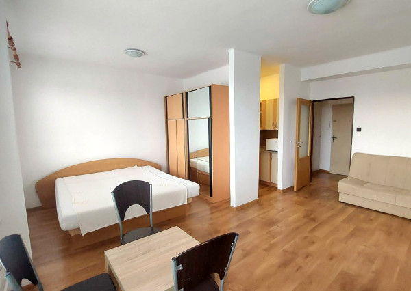 Slnečný 1 izb. byt Piešťany, praktická poloha, kúpou voľný