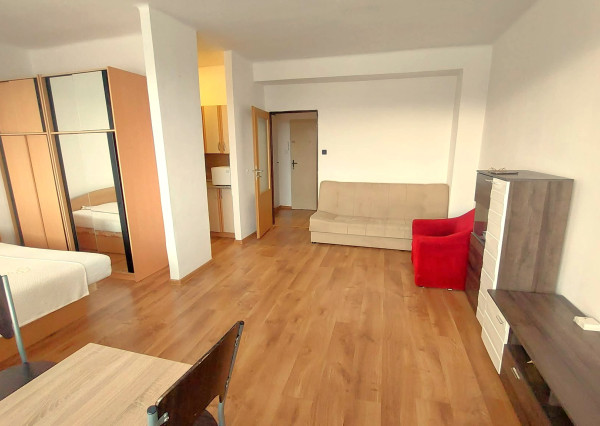 Slnečný 1 izb. byt Piešťany, praktická poloha, kúpou voľný