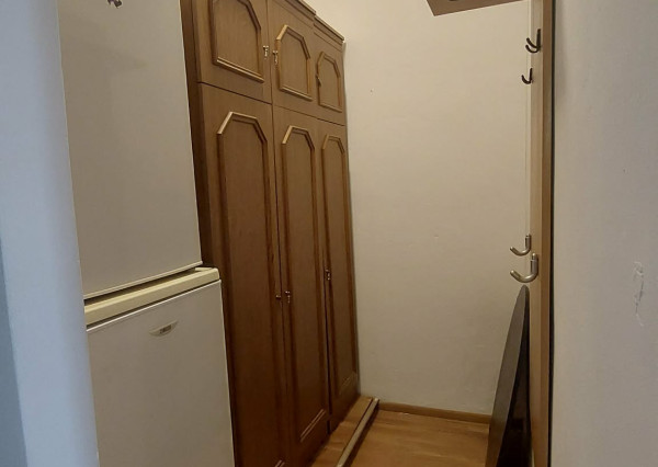 Slnečný 1 izb. byt Piešťany, praktická poloha, kúpou voľný