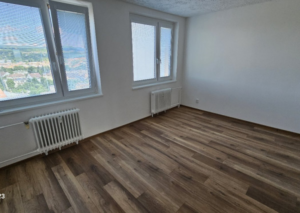 3 IZB BYT 60 M2 PIEŠŤANY, KOMENSKÉHO, KOMPLET REKONŠTRUKCIA