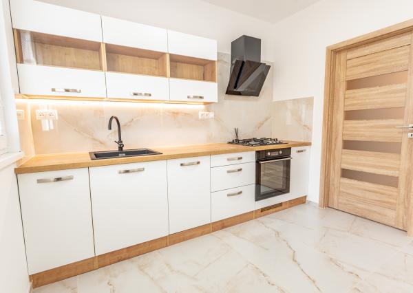 3-izbový byt + balkón, 76 m², Jána Smreka, DNV, kúpou voľný