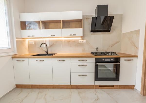 3-izbový byt + balkón, 76 m², Jána Smreka, DNV, kúpou voľný