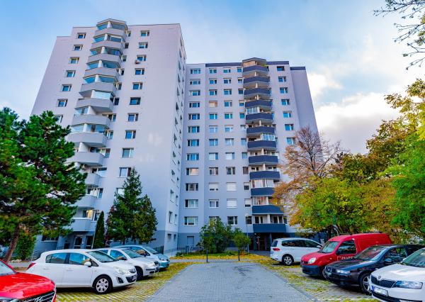 3-izbový byt + balkón, 76 m², Jána Smreka, DNV, kúpou voľný