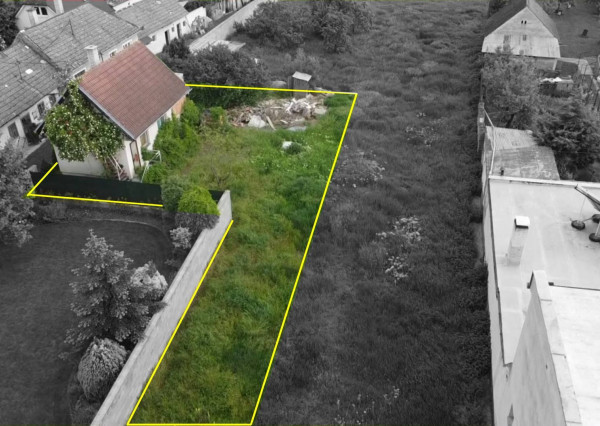 REKREAČNÝ DOMČEK  V CENTRE OBCE OSTROV PRI PIEŠŤANOCH