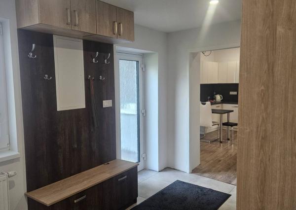 Prenájom - 3 izbový rodinný dom, Nemšová