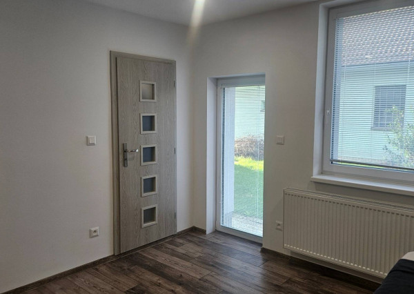 Prenájom - 3 izbový rodinný dom, Nemšová