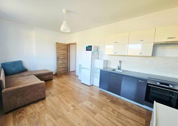 EXKLUZÍVNE - Priestranný 2 izbový byt v obci Motešice 