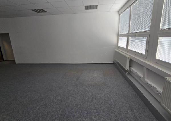 Kancelária 70 m² (50m2 + 20m2) na prenájom - Piešťany, Vajanského
