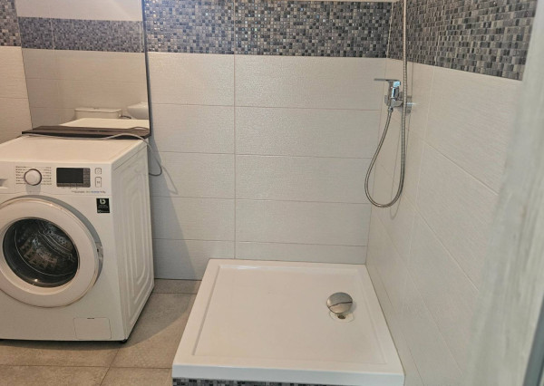 Prenájom - 3 izbový rodinný dom, Nemšová