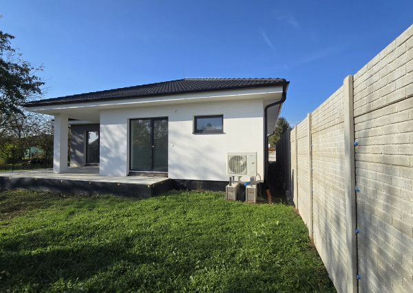 4-izbovy bungalov pri Piestanoch | novostavba 2026 | nizke naklady