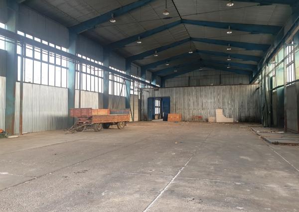 Priemyselný objekt 8000 m2 s halou 991 m2 - Tr. Bohuslavice