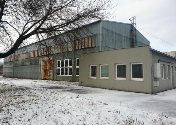 Priemyselný objekt 8000 m2 s halou 991 m2 - Tr. Bohuslavice