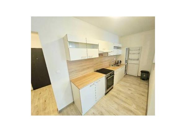 PRENÁJOM 2 IZBOVÝ BYT /54 M2/ SEVER/ BALKÓN /PIVNICA