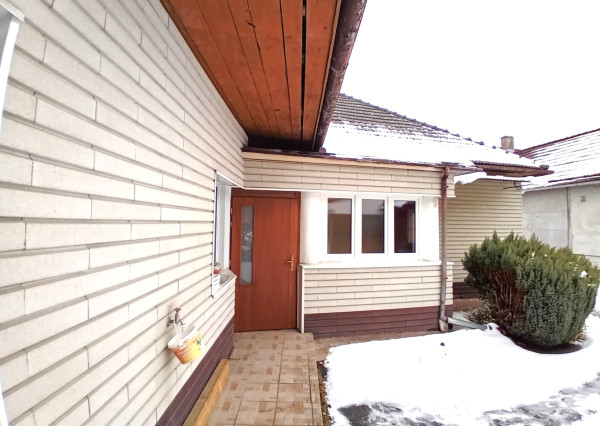 Rodinný dom, Nemšová časť Ľuborča, pozemok 1064 m2