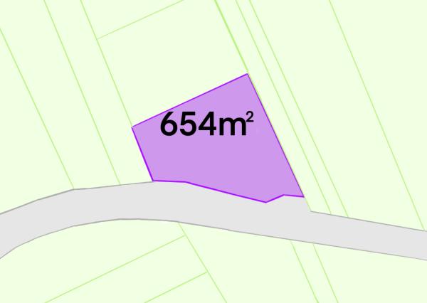 Stavebný pozemok Nitrianske Pravno, 654 m2, všetky IS