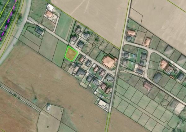 Slnečný stavebný pozemok 818m2, Sokolovce pri Piešťanoch