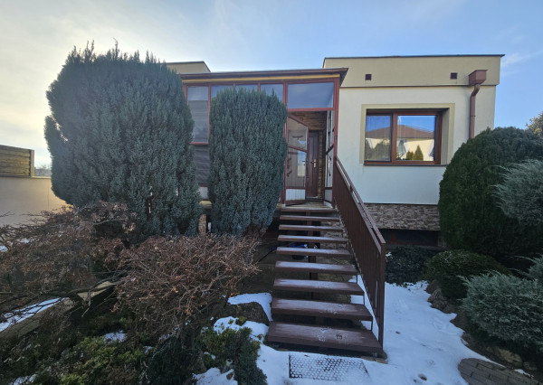 EXKLUZÍVNA PONUKA   Rodinný dom Topoľčany