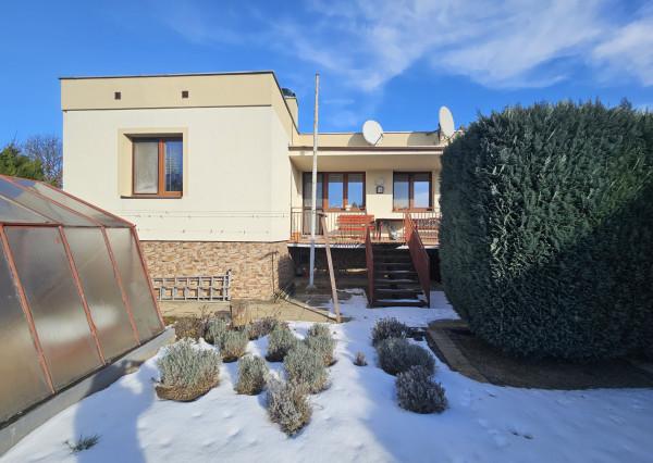 EXKLUZÍVNA PONUKA   Rodinný dom Topoľčany