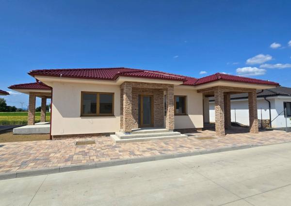 NOVOSTAVBA 4-IZBOVÉHO BUNGALOVU LEN 7 KM OD PIEŠŤAN – SOKOLOVCE