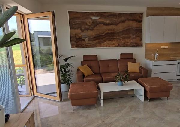 NOVOSTAVBA 4-IZBOVÉHO BUNGALOVU LEN 7 KM OD PIEŠŤAN – SOKOLOVCE