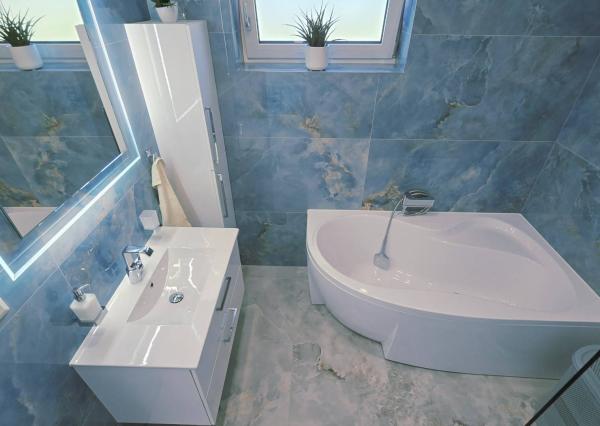 NOVOSTAVBA 4-IZBOVÉHO BUNGALOVU LEN 7 KM OD PIEŠŤAN – SOKOLOVCE