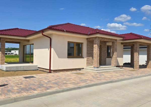 NOVOSTAVBA 4-IZBOVÉHO BUNGALOVU LEN 7 KM OD PIEŠŤAN – SOKOLOVCE