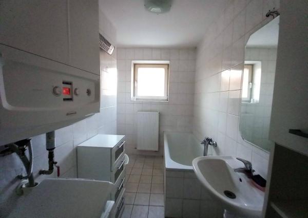 Prenájom pekný 2-izbový byt 53m2 + balkón, Nové Mesto nad Váhom