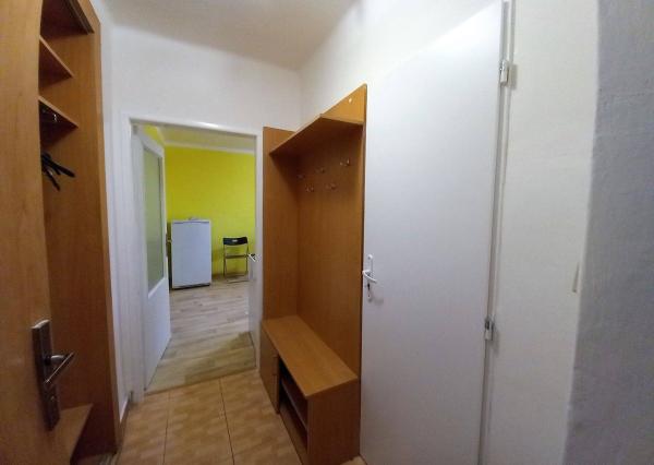 Prenájom pekný 2-izbový byt 53m2 + balkón, Nové Mesto nad Váhom