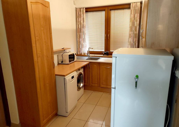 Murovaná chata v rekreačnej oblasti , Moravany nad Váhom - Výtoky