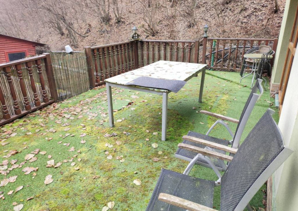 Murovaná chata v rekreačnej oblasti , Moravany nad Váhom - Výtoky