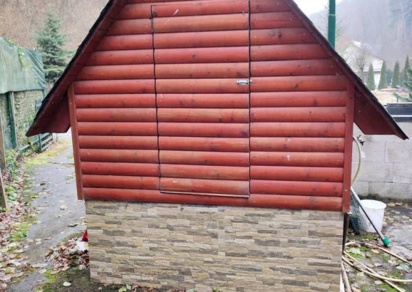 Murovaná chata v rekreačnej oblasti , Moravany nad Váhom - Výtoky