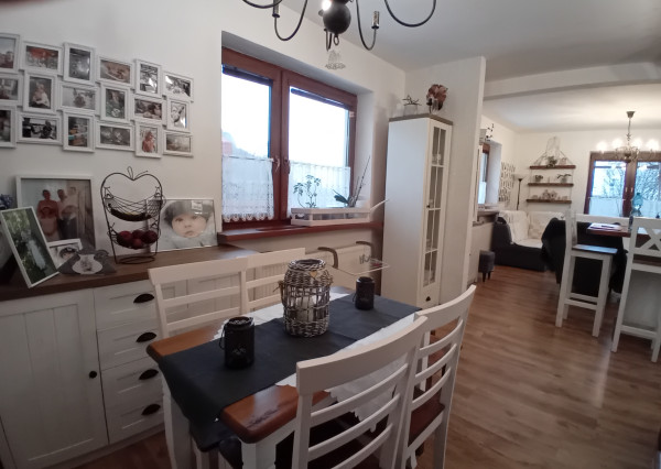 Rodinný dom, Vršatské Podhradie, okres Ilava