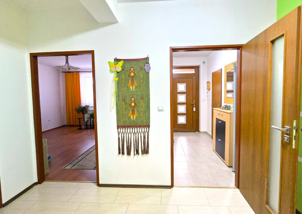 Iba u nás:  Na predaj Zariadený Hotový BUNGALOV bez kompromisov | pri Piešťanoch (6 km)