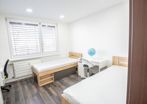 Na predaj 3-izbový byt s balkónom, 75 m², Cintorínska ulica, Šaľa - Veča