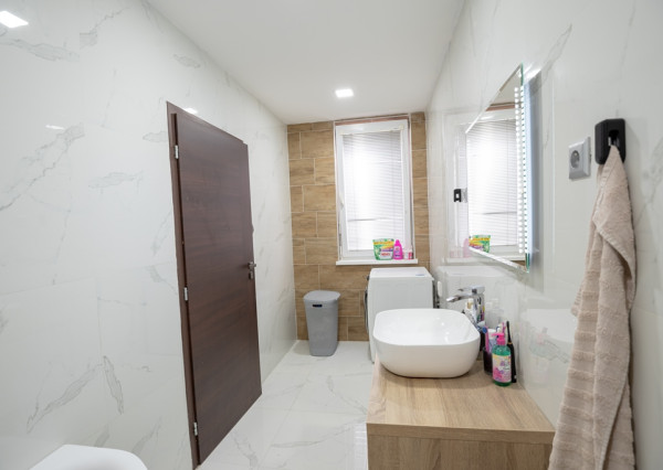 Na predaj 3-izbový byt s balkónom, 75 m², Cintorínska ulica, Šaľa - Veča