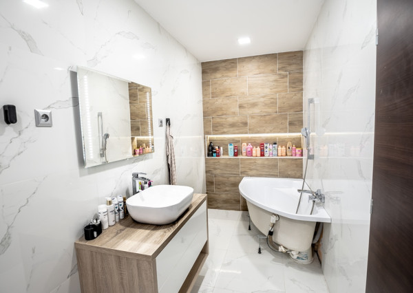 Na predaj 3-izbový byt s balkónom, 75 m², Cintorínska ulica, Šaľa - Veča