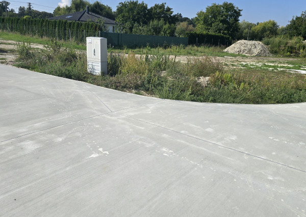 PREDAJ STAVEBNÝ POZEMOK 610 M² BOROVCE /VODA, ELEKTRINA, KANALIZÁCIA/