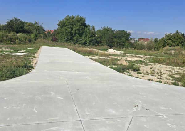 PREDAJ STAVEBNÝ POZEMOK 607 M² BOROVCE /VODA, ELEKTRINA, KANALIZÁCIA/