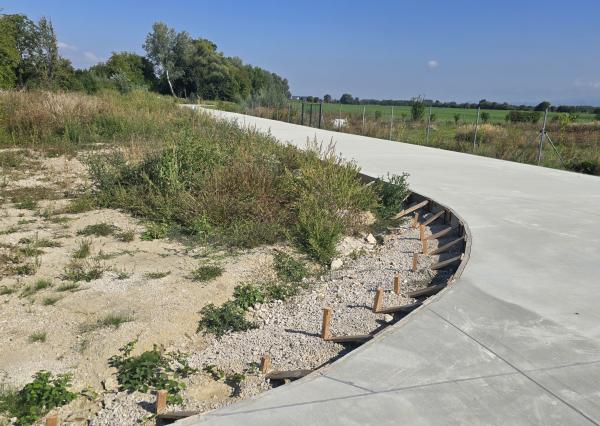 STAVEBNÝ POZEMOK 561 M² BOROVCE *VIDEO*