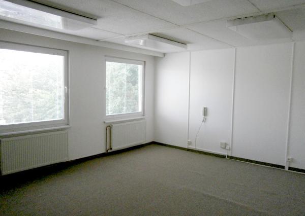 Prenájom kancelárskych priestorov-31m2 a 21m2, Vrbovská Cesta, Piešťany