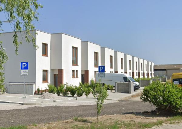 4 IZB. NOVOSTAVBA  RODINNÝ DOM S POZEMKOM 233 M2, NOVÁ DEDINKA