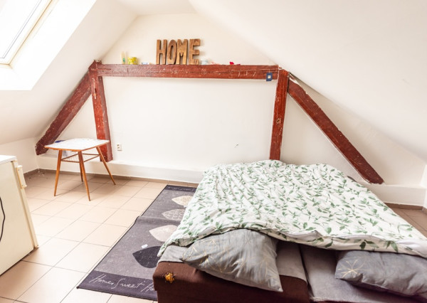 Na prenájom izba v RD - Padlých hrdinov, Bratislava II. ihneď voľná