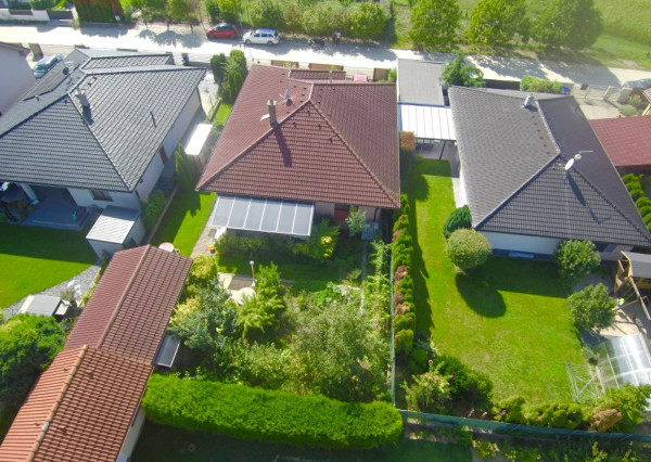 Iba u nás:  Na predaj Zariadený Hotový BUNGALOV bez kompromisov | pri Piešťanoch (6 km)