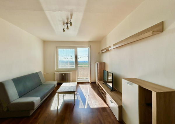 Predaj: zrekonštruovaný praktický 1 izbový byt s balkónom a nerušeným výhľadom, Piešťany