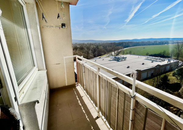 Predaj: zrekonštruovaný praktický 1 izbový byt s balkónom a nerušeným výhľadom, Piešťany