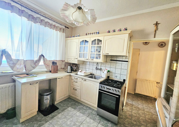 EXKLUZÍVNA PONUKA   Rodinný dom Topoľčany, pozemok 733 m2