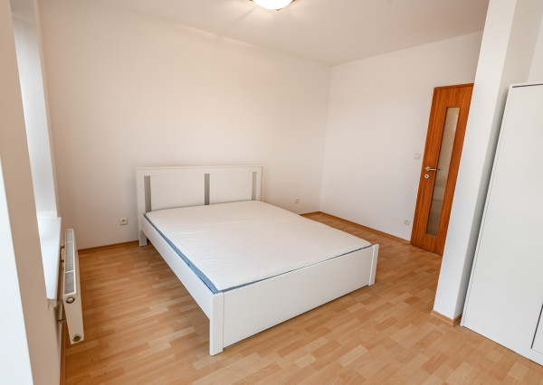 Luxusný 2-izbový byt + 2 balkóny, 73 m², garážové státie - Ružinov