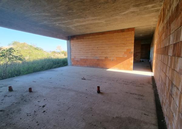 Investičná príležitosť – rozostavaný priemyselný areál s platným stavebným povolením, Drahovce (Piešťany)